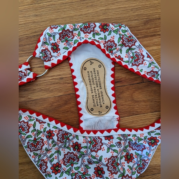 🆕 Floral bikini set - Picture 4 of 11